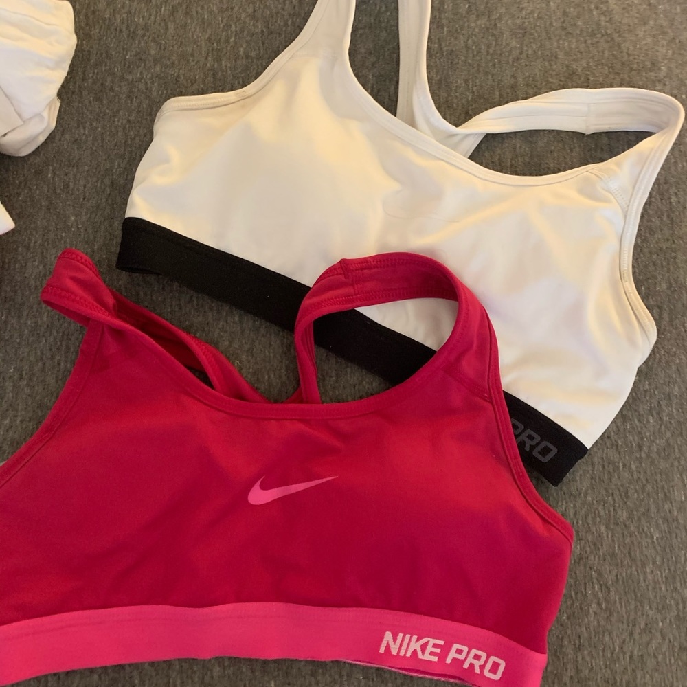 2 xs Nike pro sports bras